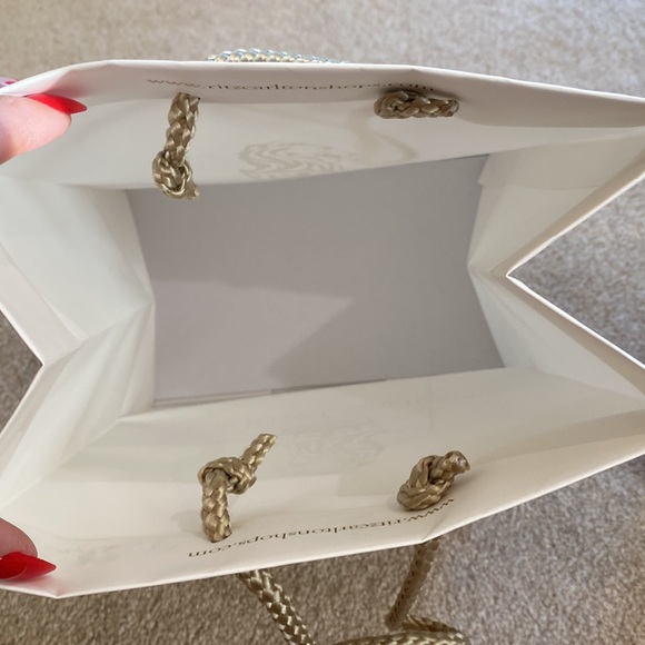 Bundle of 2 Ritz-Carlton shopping gift bags - Picture 8 of 13